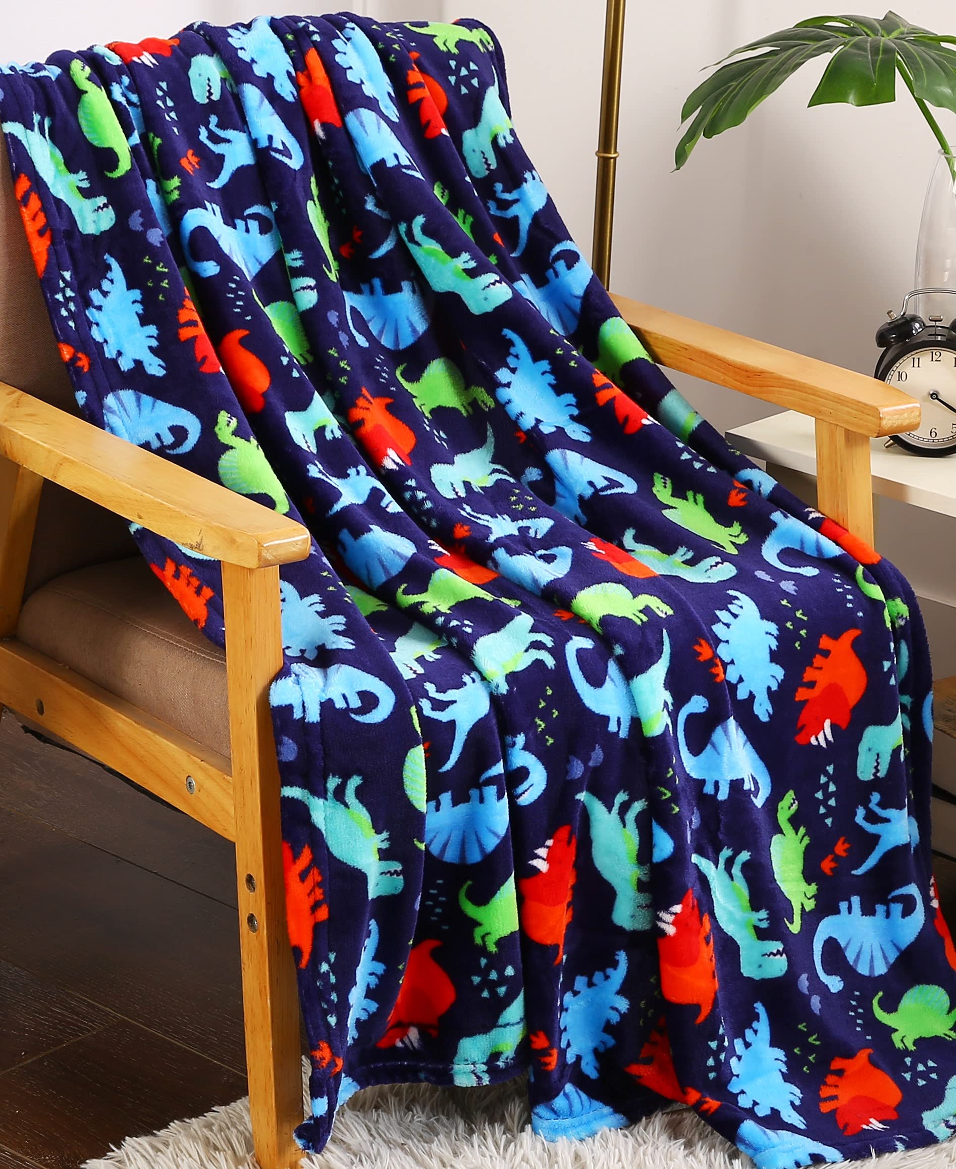 Decor&More American Pride Collection Microplush Throw Blanket (50" x 60")
