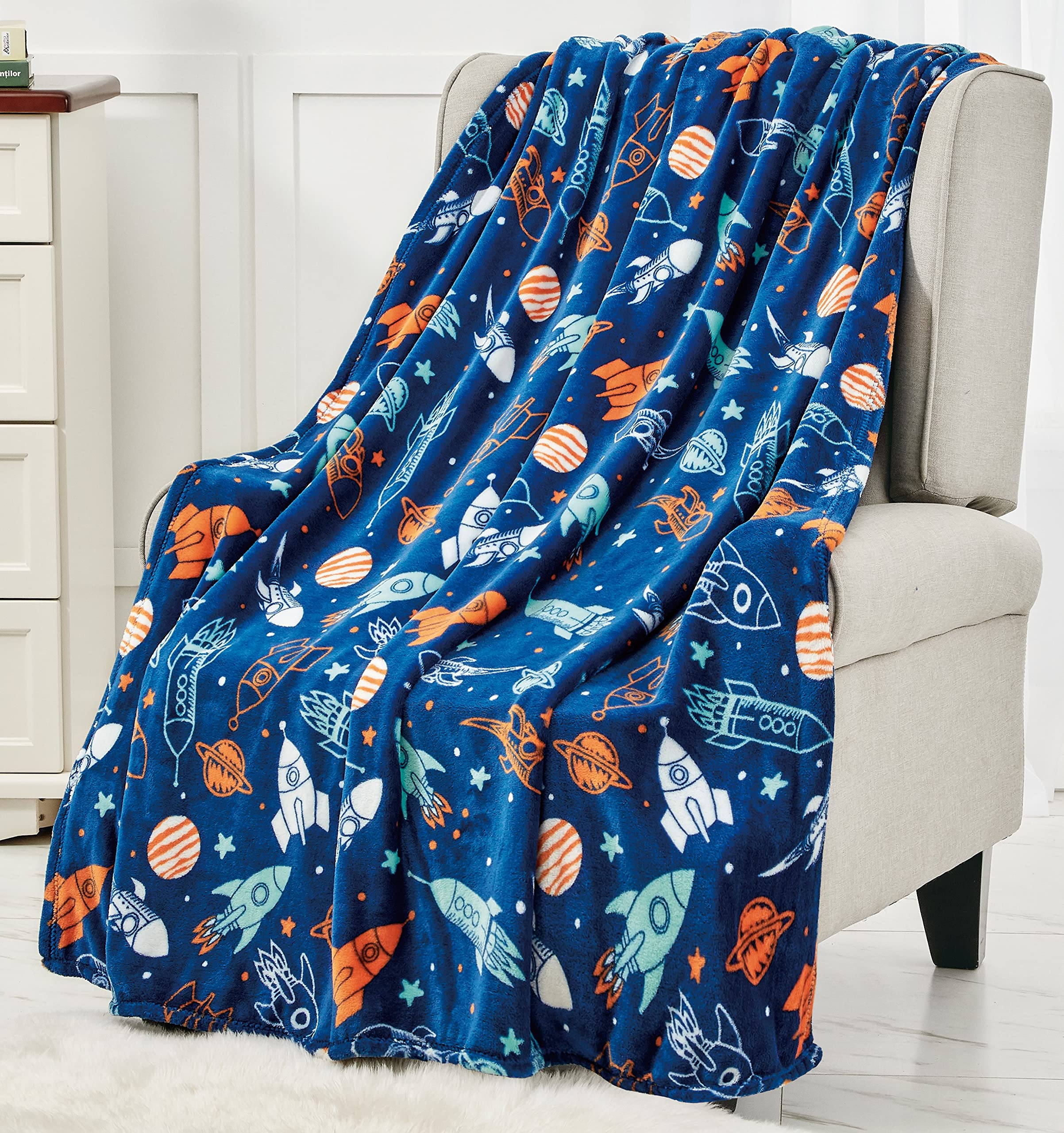 Decor&More American Pride Collection Microplush Throw Blanket (50" x 60") Faith-Hope-Love-Home-Decor