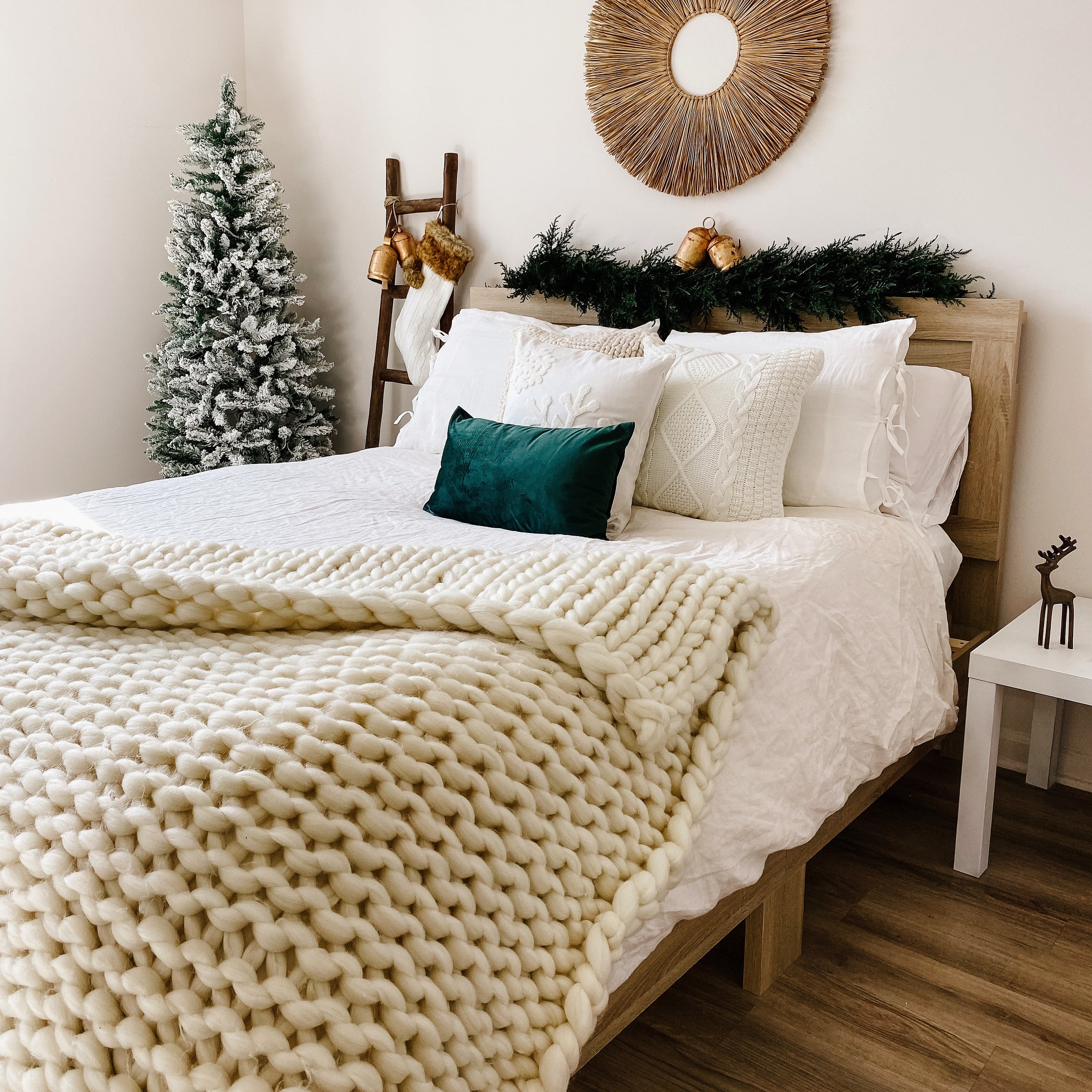 Luxor Lumbar Pillow Cover