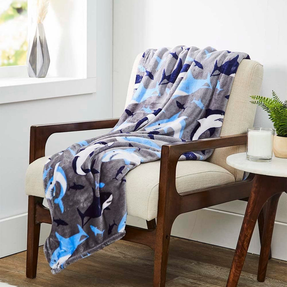 Decor&More American Pride Collection Microplush Throw Blanket (50" x 60")
