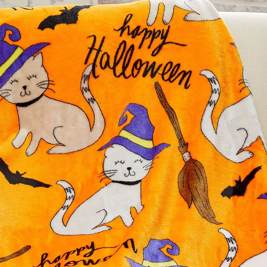 Decor&More Happy Halloween Microplush Throw Blanket (50" x 60")