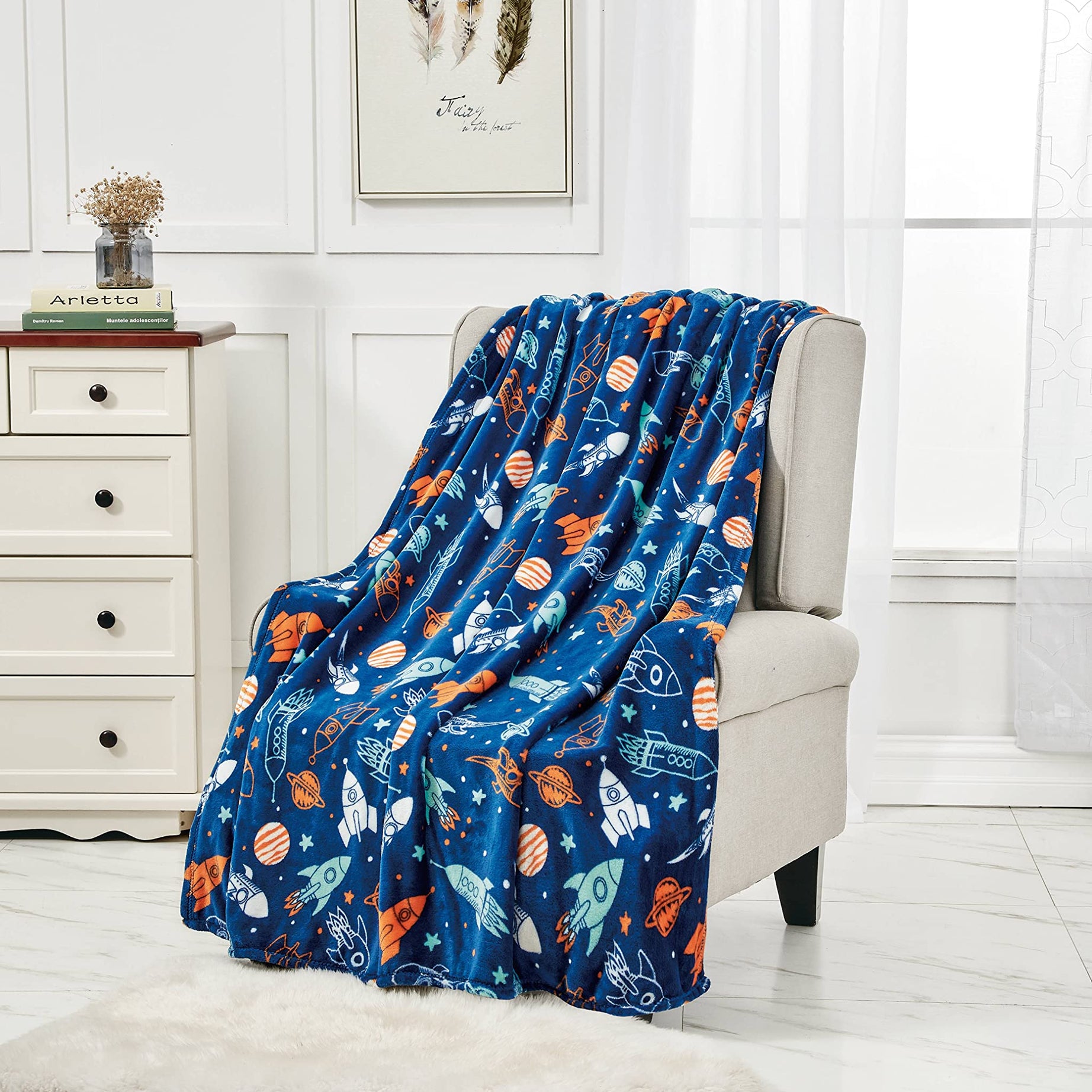 Decor&More American Pride Collection Microplush Throw Blanket (50" x 60")