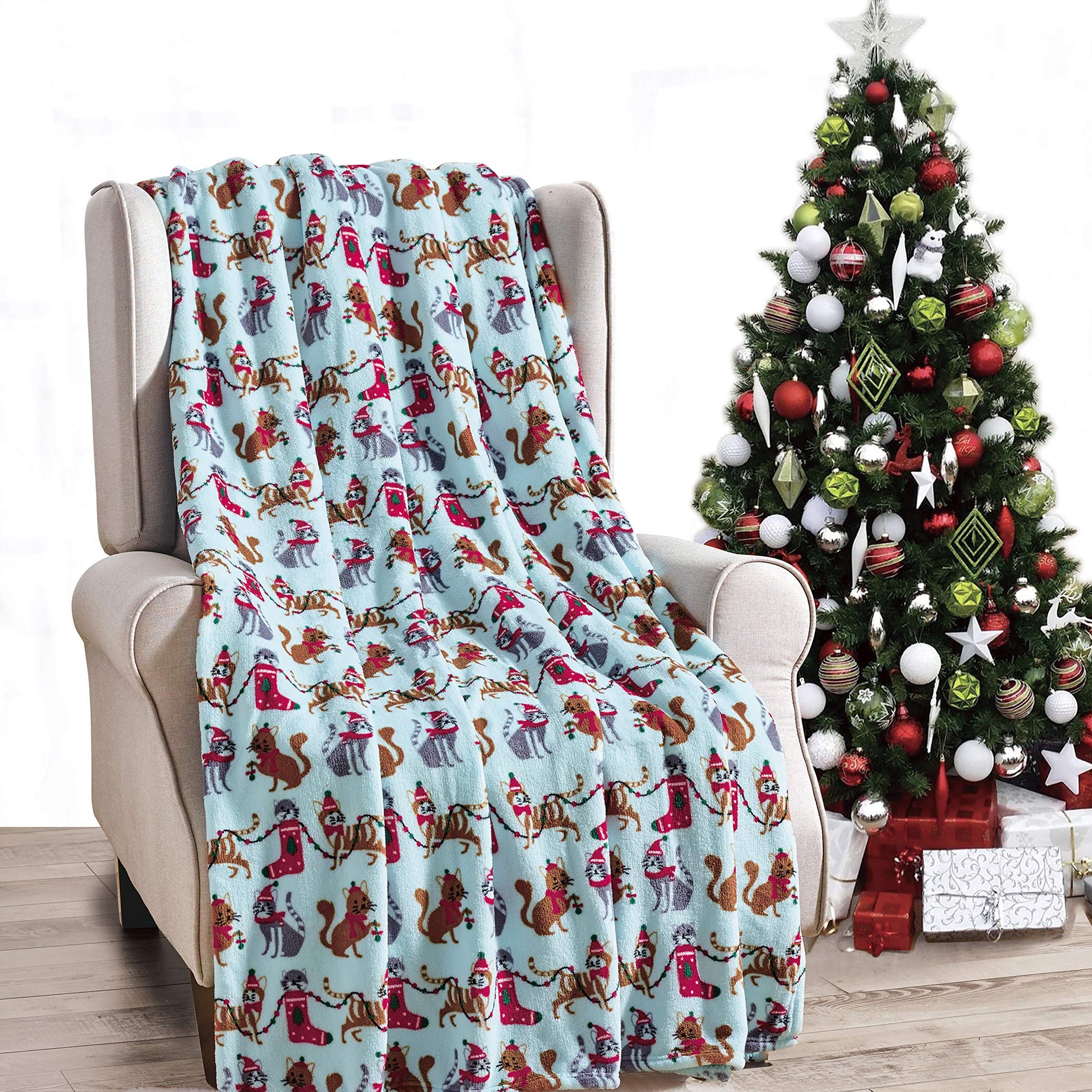 Decor&More Home Essentials Christmas Throw