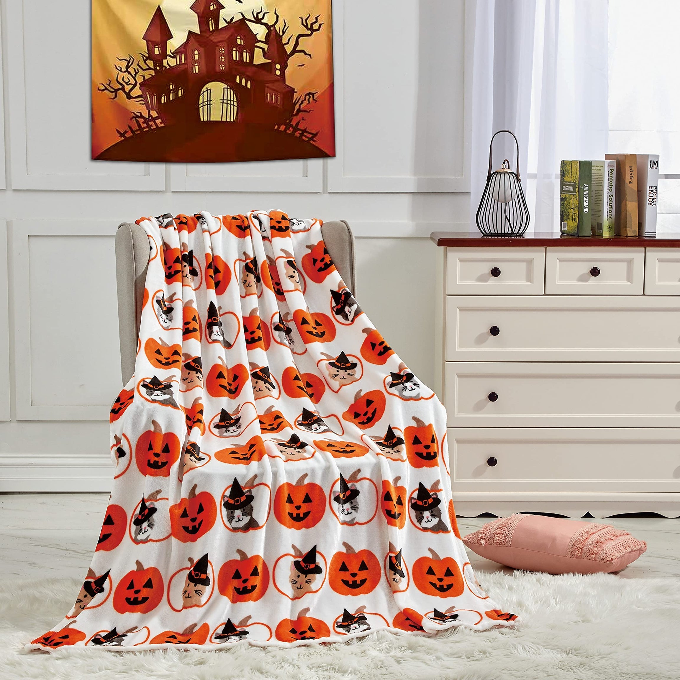 Decor&More Happy Halloween Microplush Throw Blanket (50" x 60")