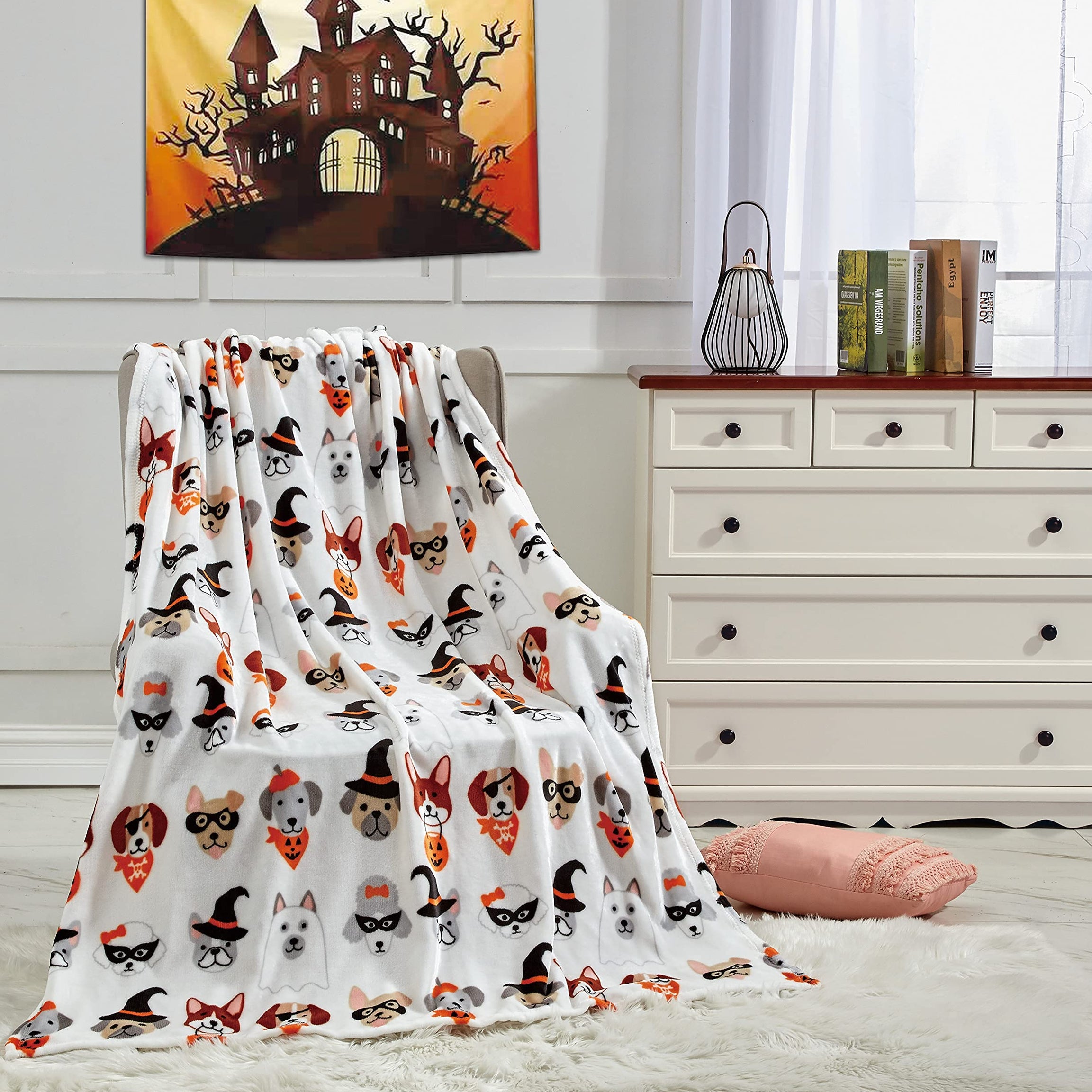 Decor&More Happy Halloween Microplush Throw Blanket (50" x 60")