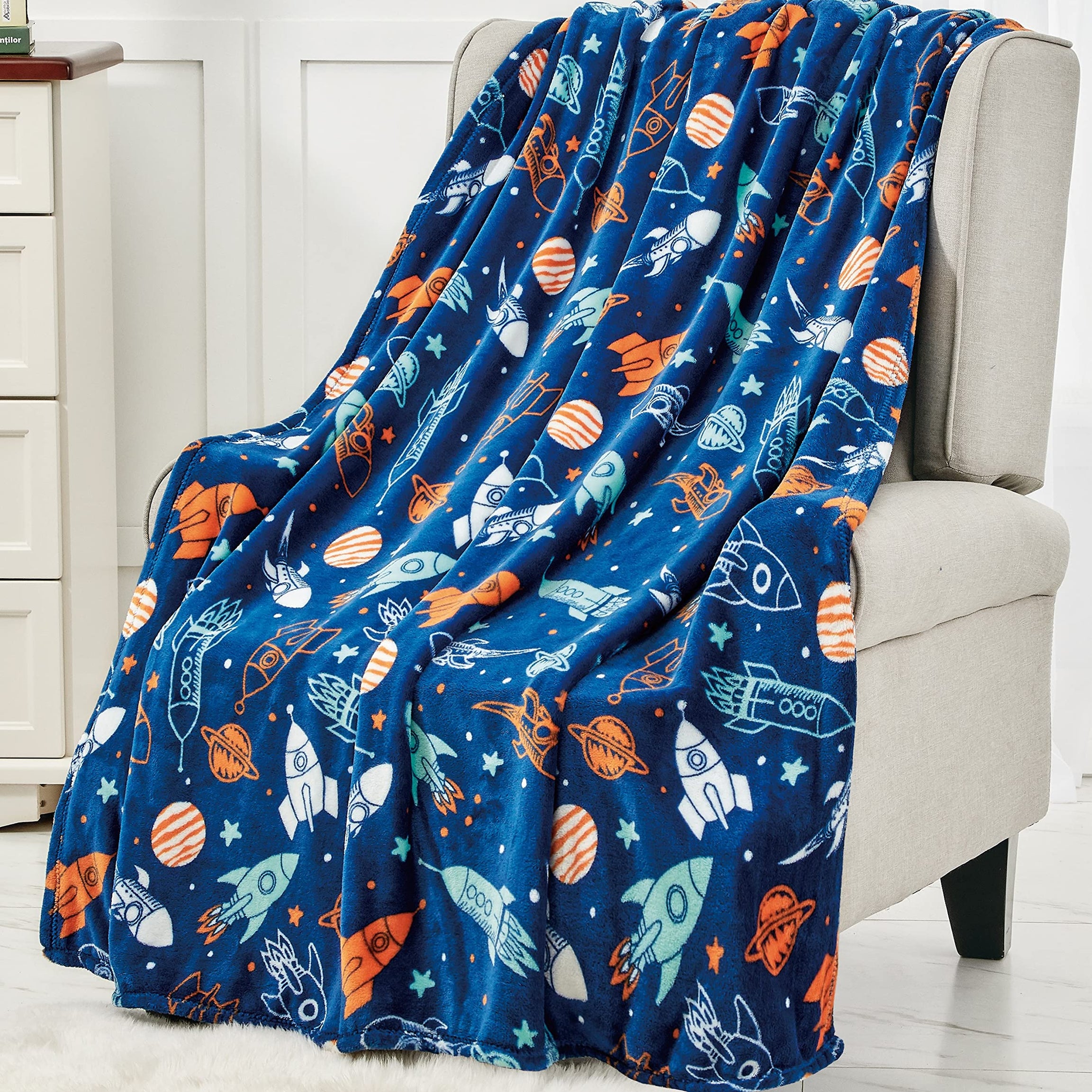 Decor&More American Pride Collection Microplush Throw Blanket (50" x 60")