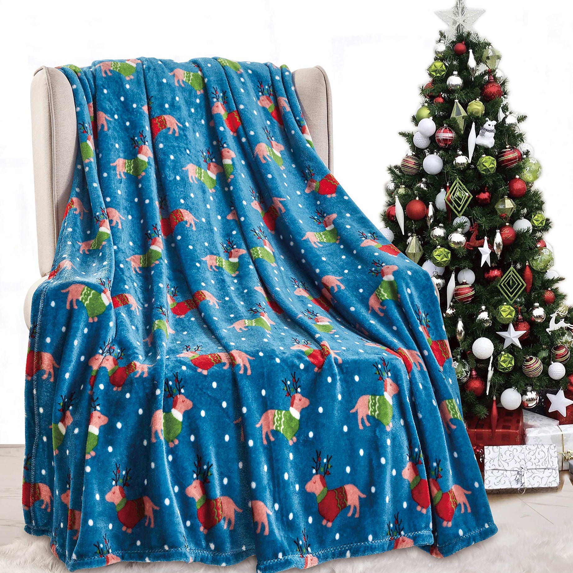 Decor&More Home Essentials Christmas Throw