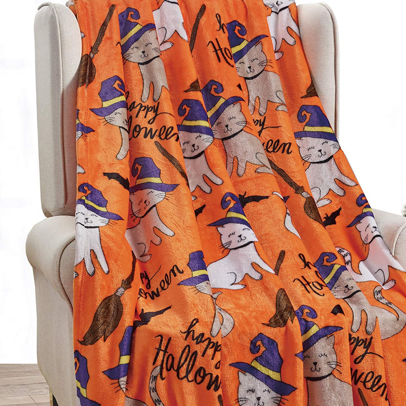 Decor&More Happy Halloween Microplush Throw Blanket (50" x 60")