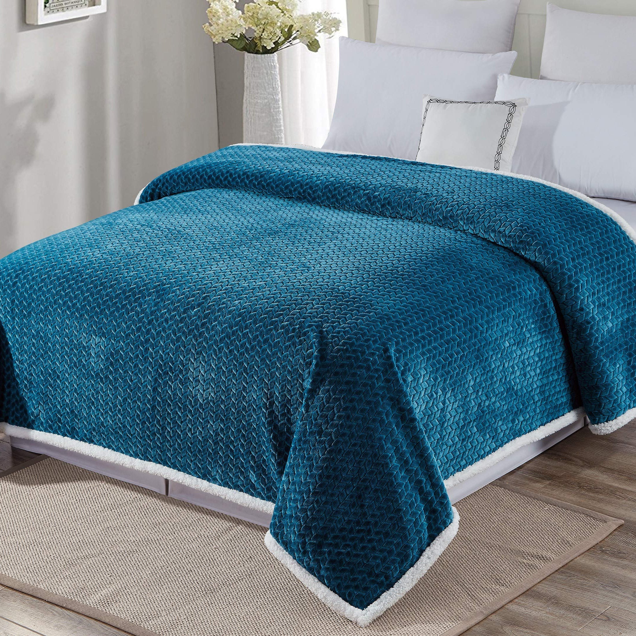 Decor&More Home Essentials Braided Sherpa Blanket