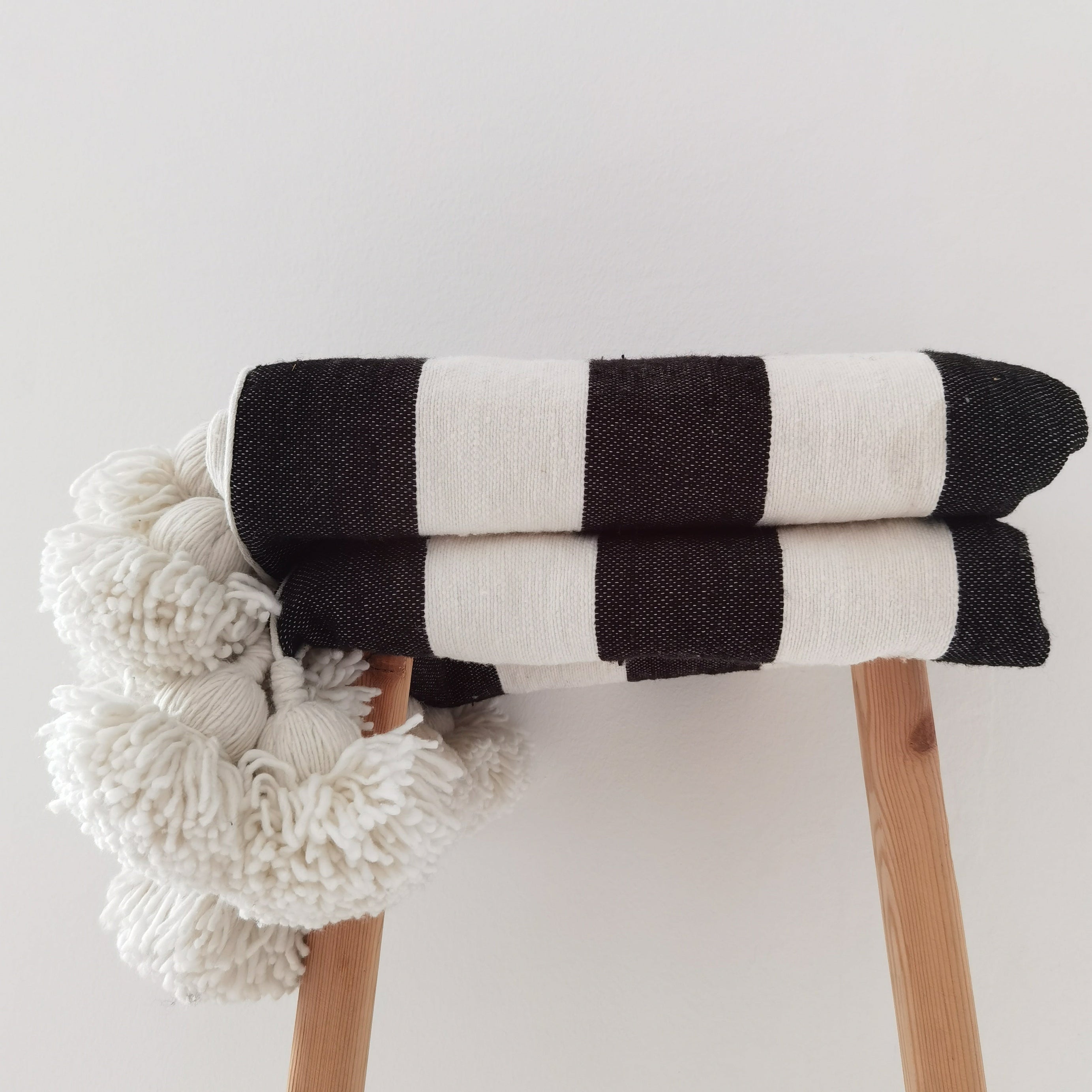 Handmade Moroccan Blanket Throw Black White - artihandmade
