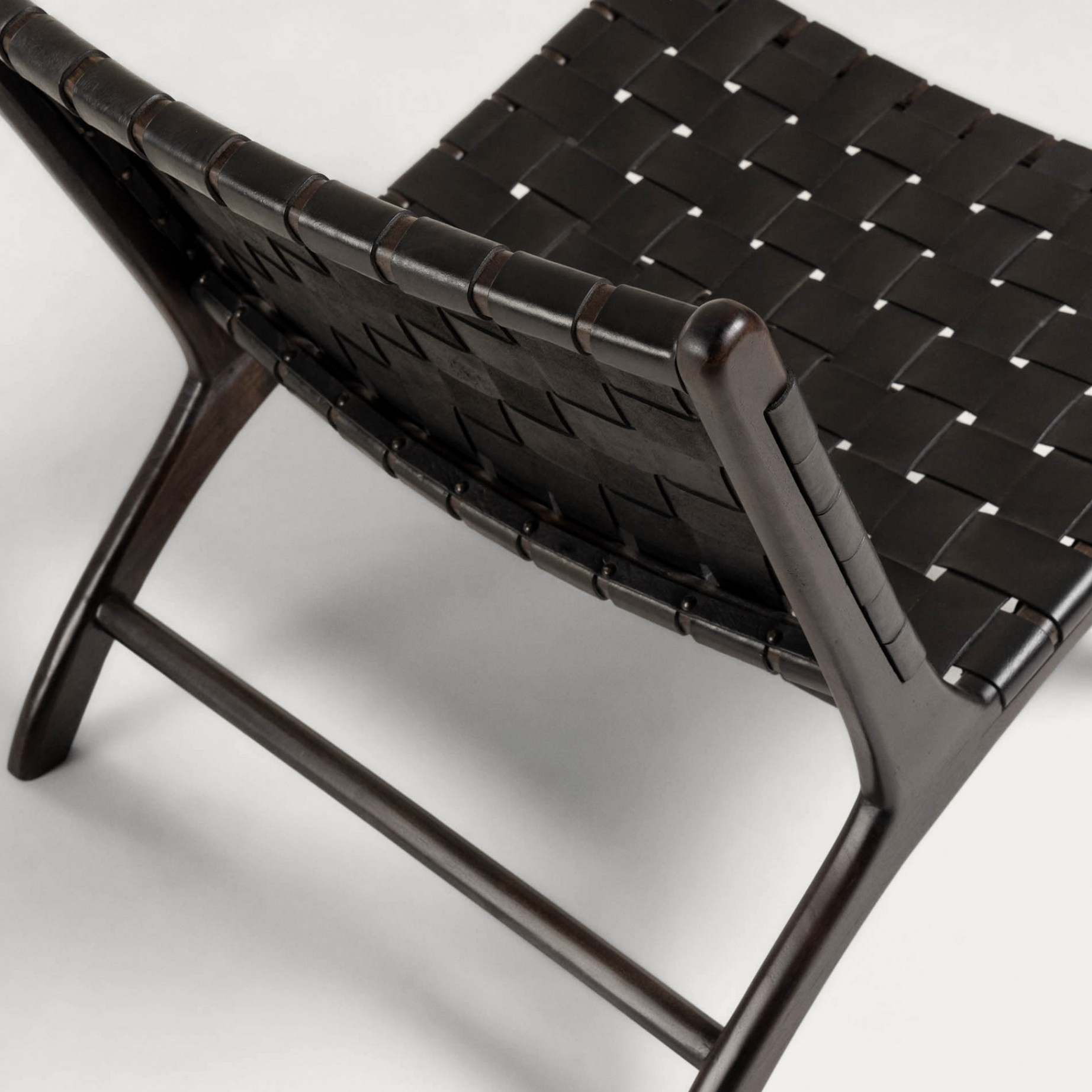 Black Full-Grain Woven Leather Lounge Chair – Handcrafted with Teak Wood Frame